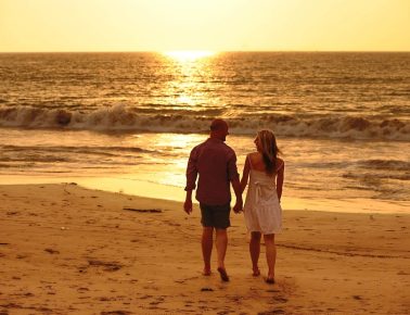 sunset_couple_min